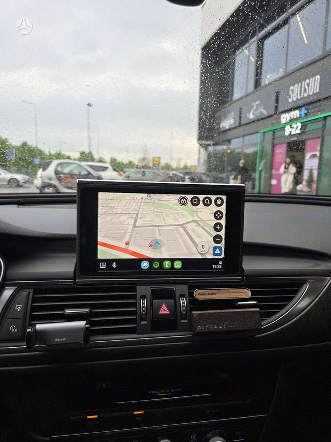 Audi A6, 2.0 l., Седан
