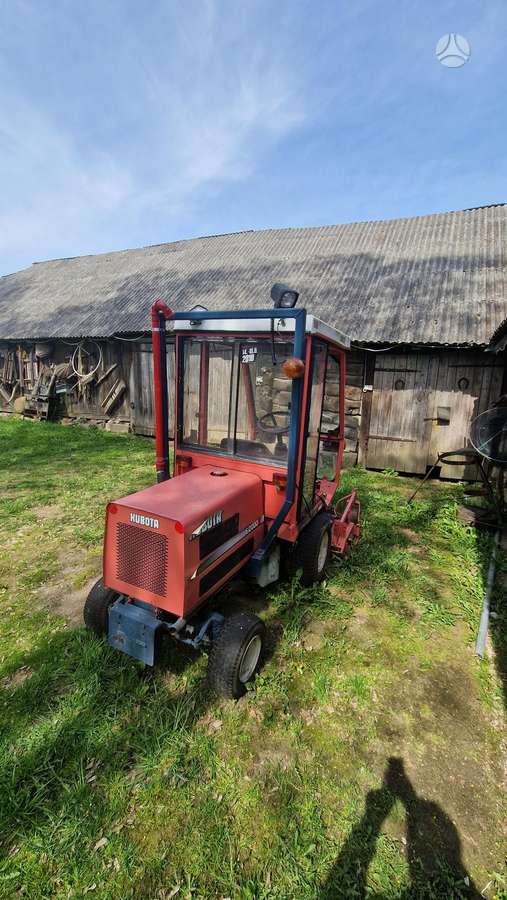 Kubota F2000, lawn mowers