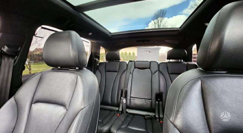 Audi Q7, 3.0 l., off-road / crossover