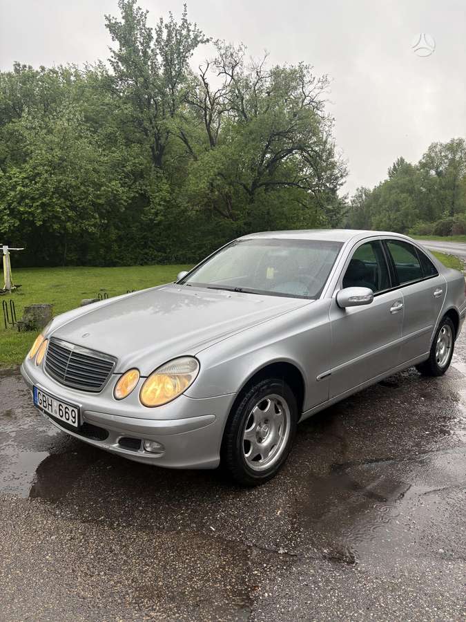 Mercedes-Benz E200, 2.2 l., Седан