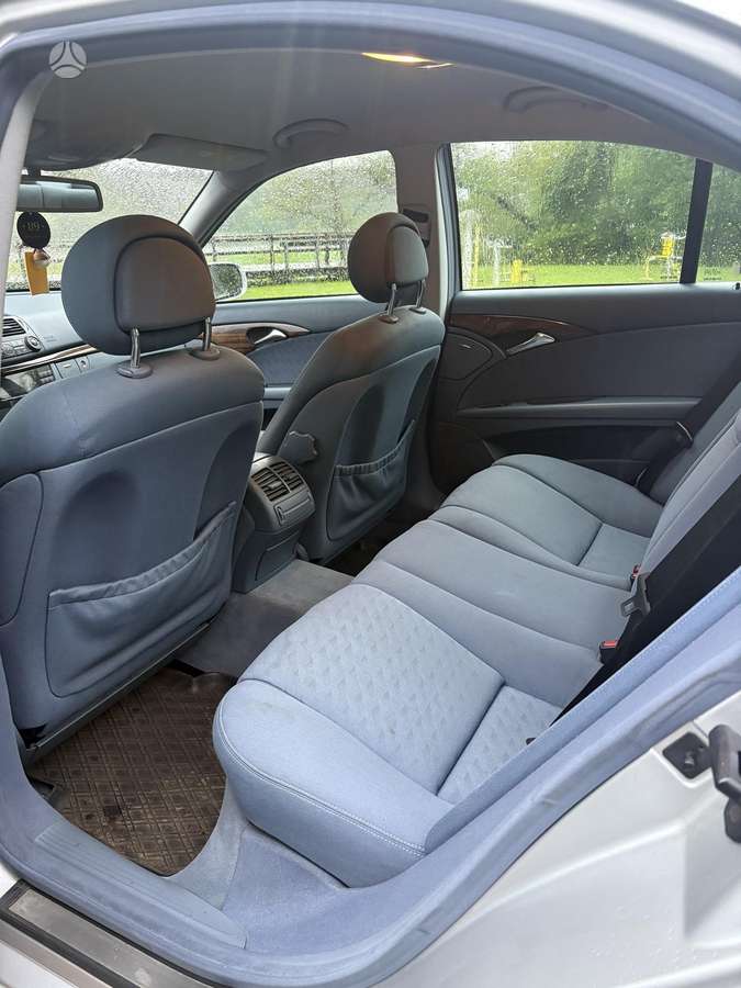Mercedes-Benz E200, 2.2 l., Седан