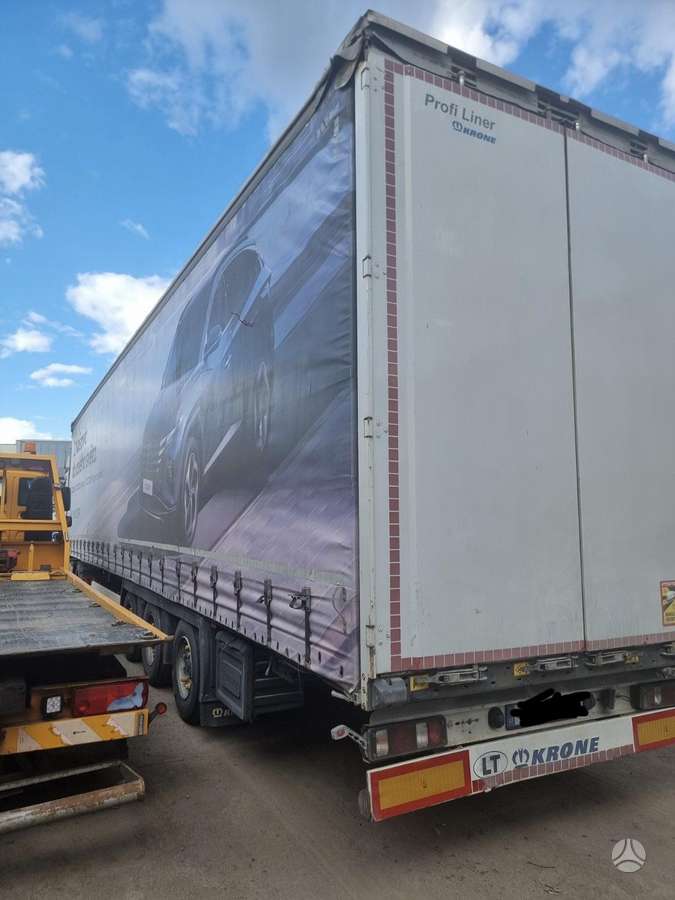 Krone Mega, curtain / tarpaulin