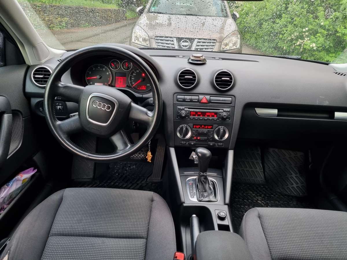 Audi A3, 1.6 l., hatchback