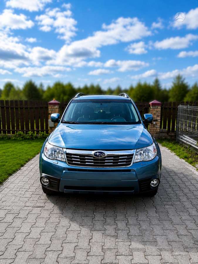 Subaru Forester, 2.0 l., off-road / crossover
