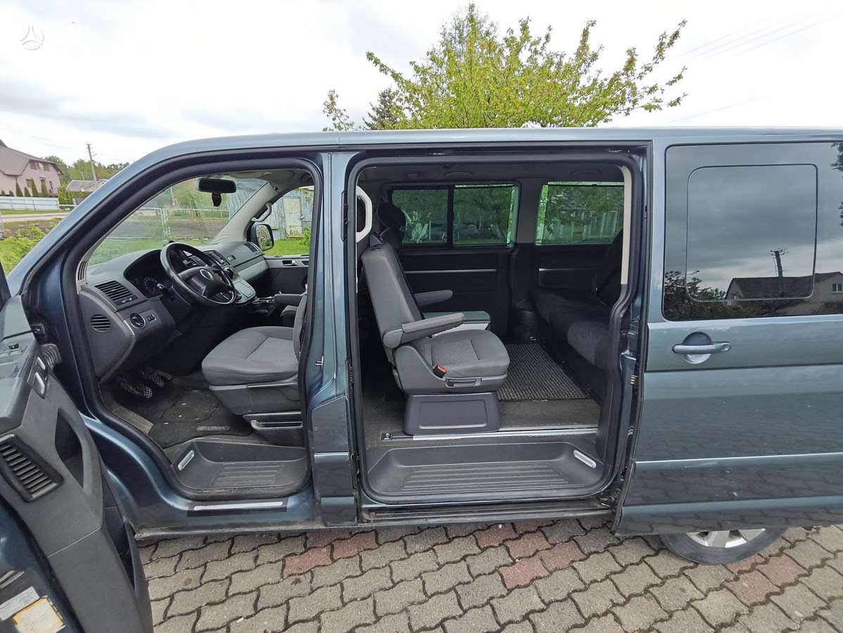 Volkswagen Multivan - 10
