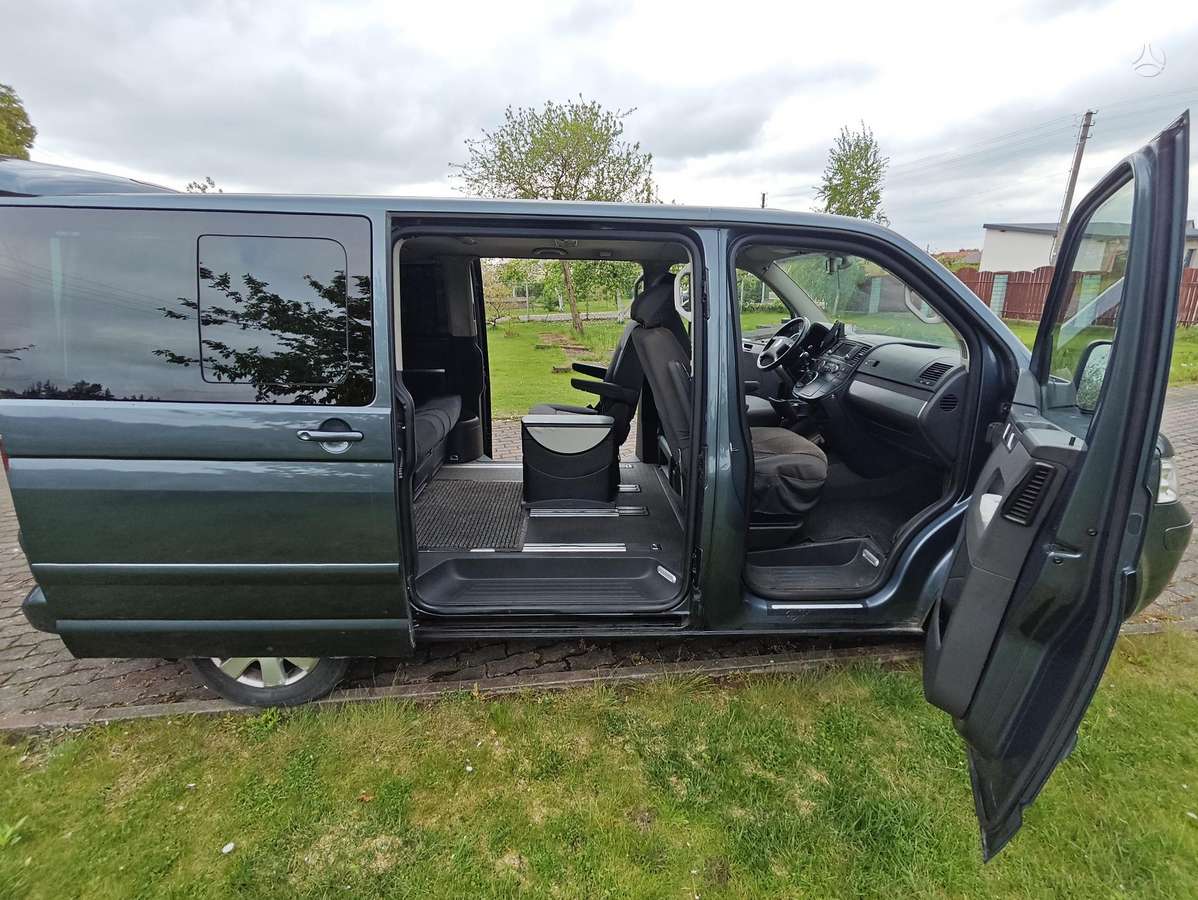 Volkswagen Multivan - 9