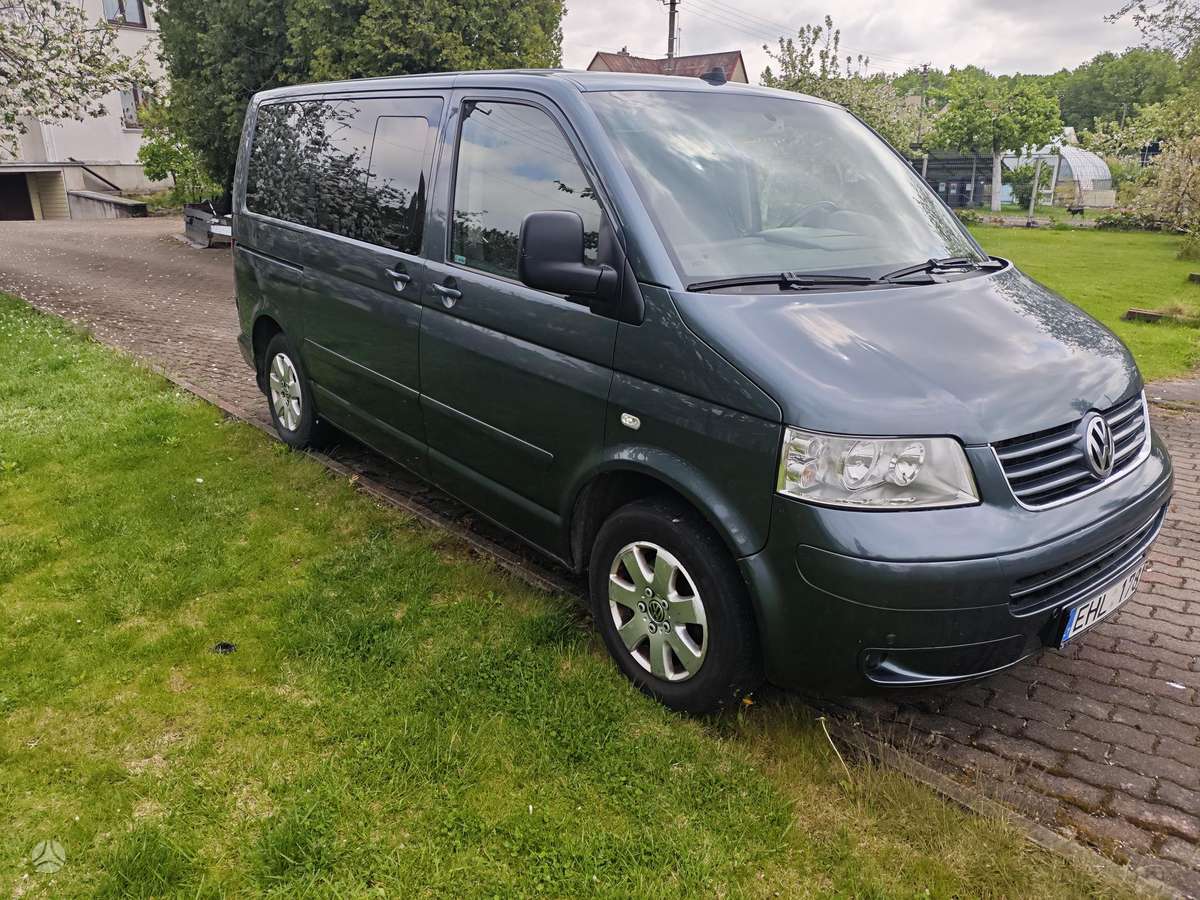 Volkswagen Multivan - 2