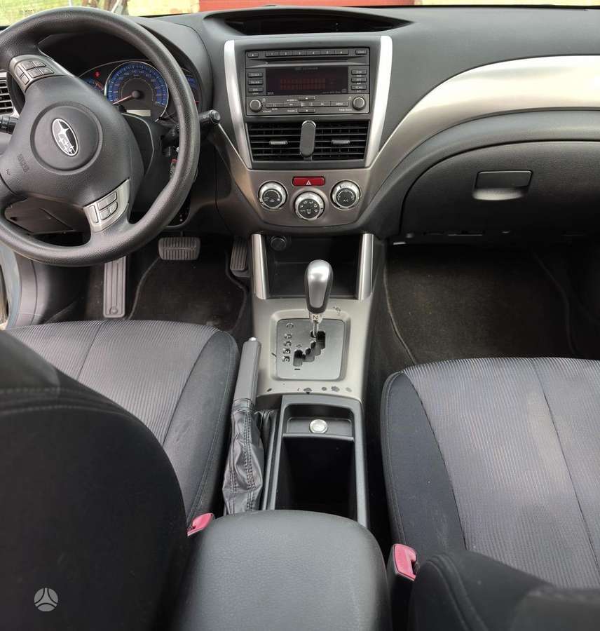 Subaru Forester, 2.0 l., off-road / crossover
