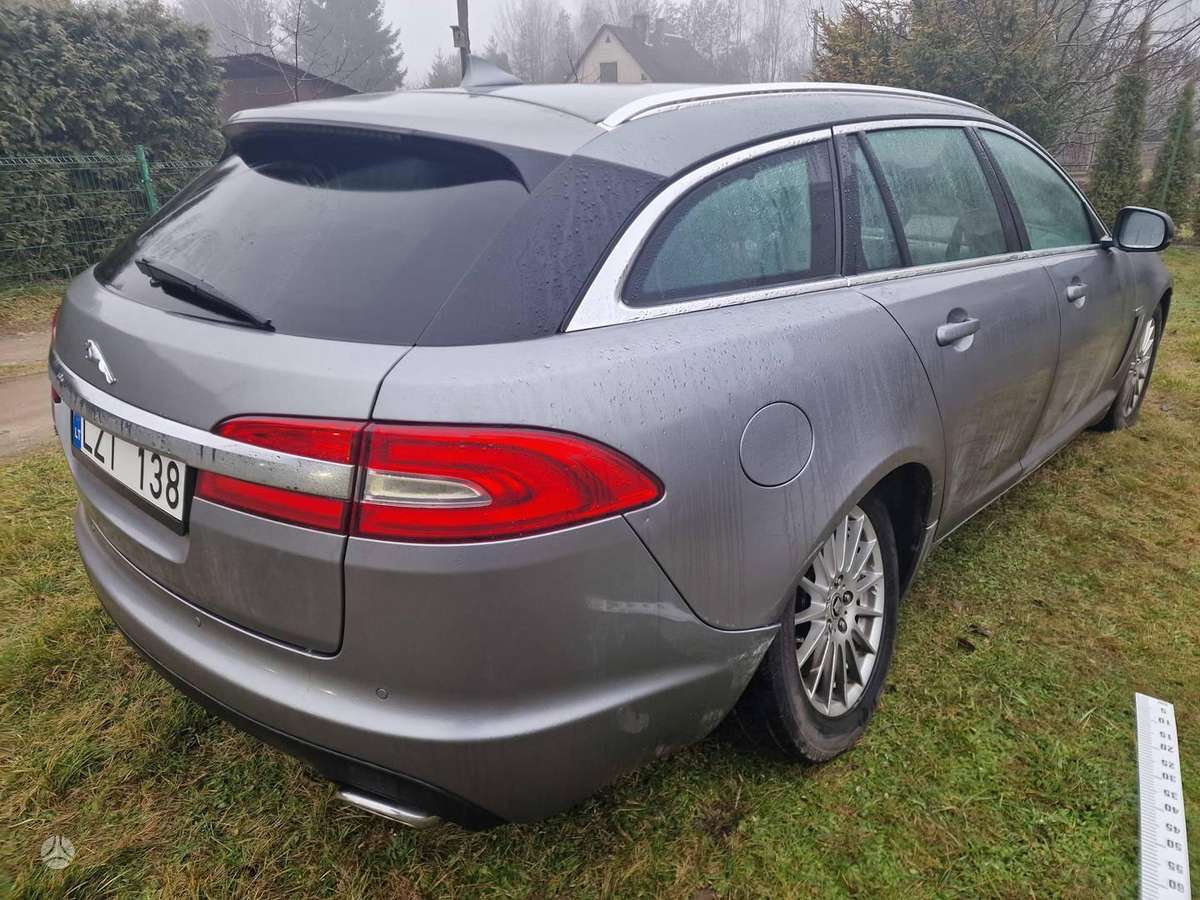 Jaguar XF, 2.2 l., universalas