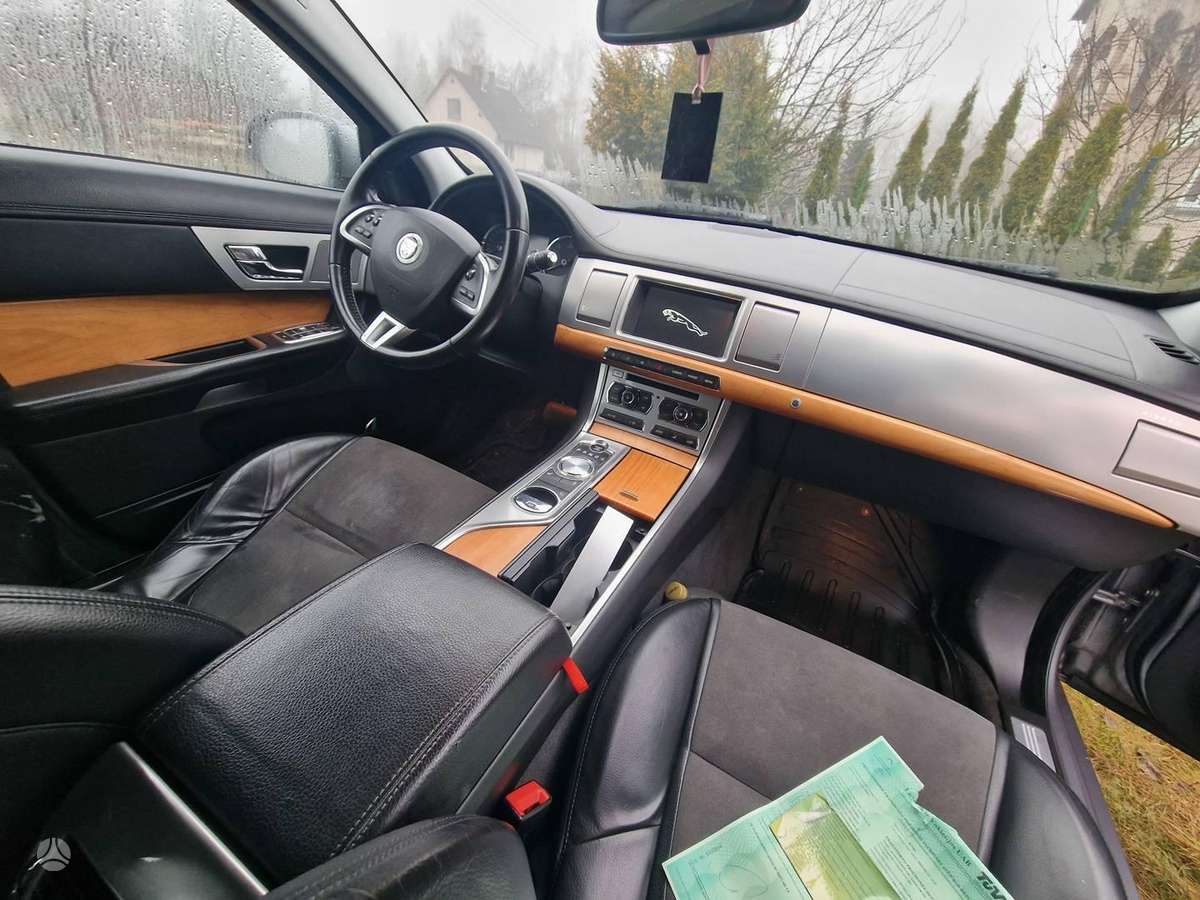 Jaguar XF, 2.2 l., universalas
