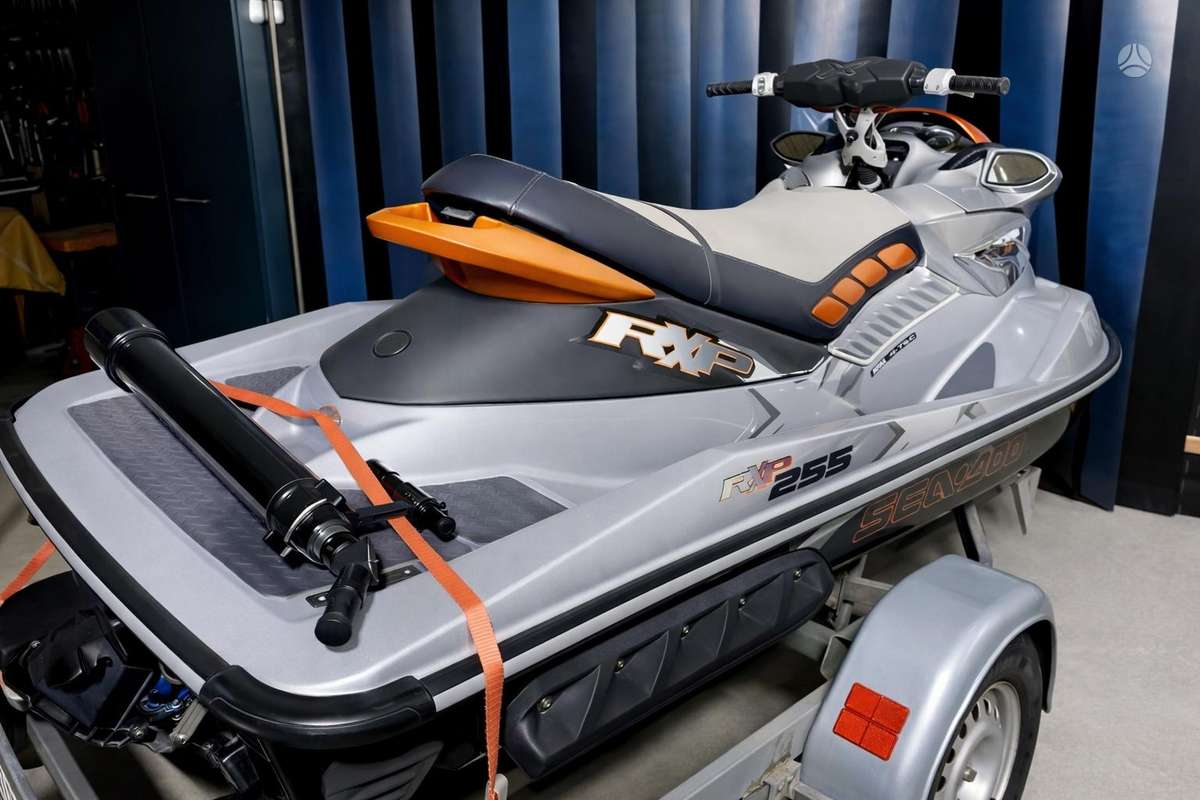 Sea-Doo RXP255, водные мотоциклы