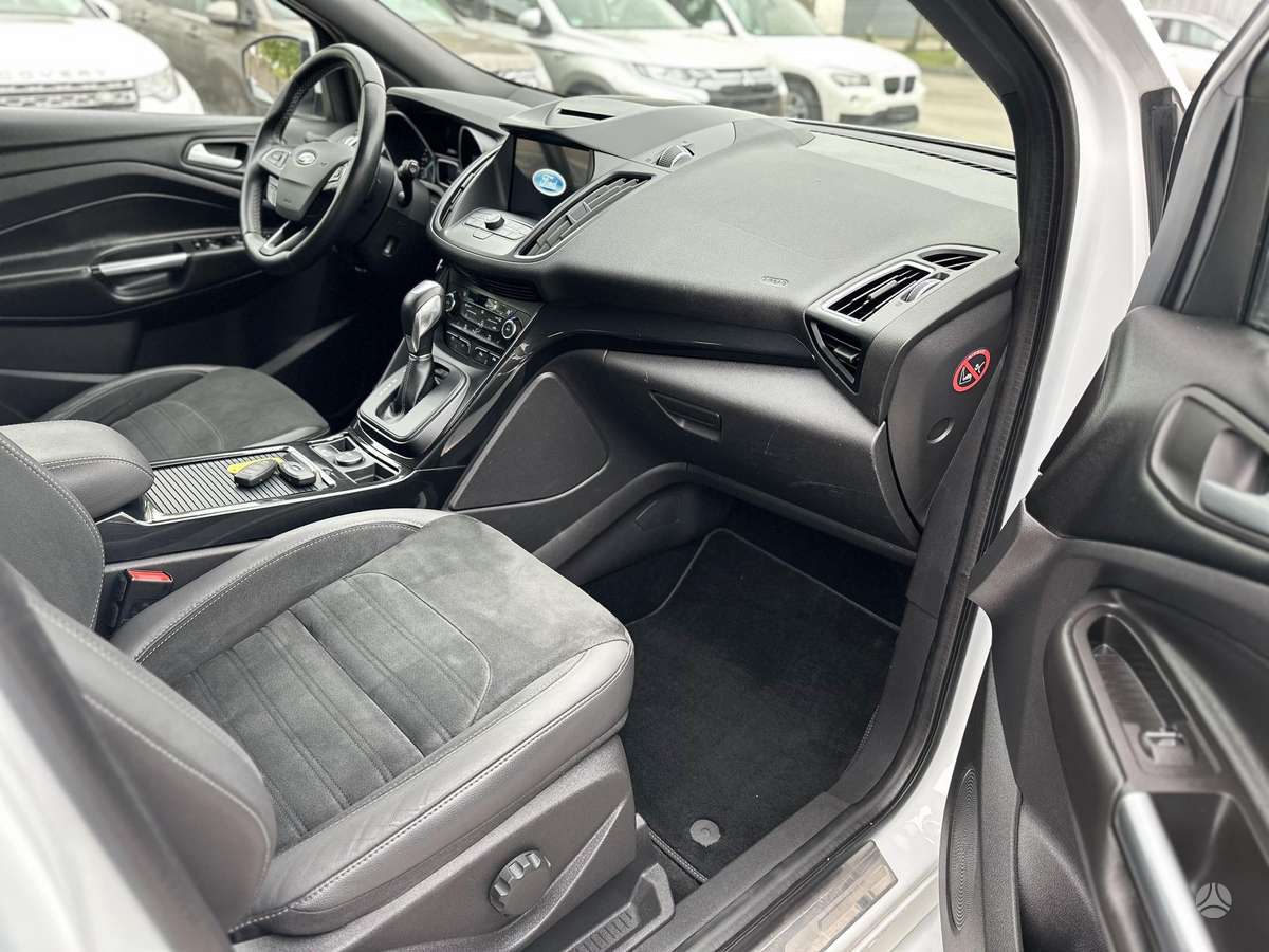 Ford Kuga, 2.0 l., off-road / crossover