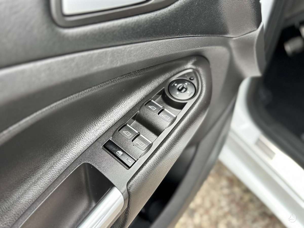 Ford Kuga, 2.0 l., off-road / crossover