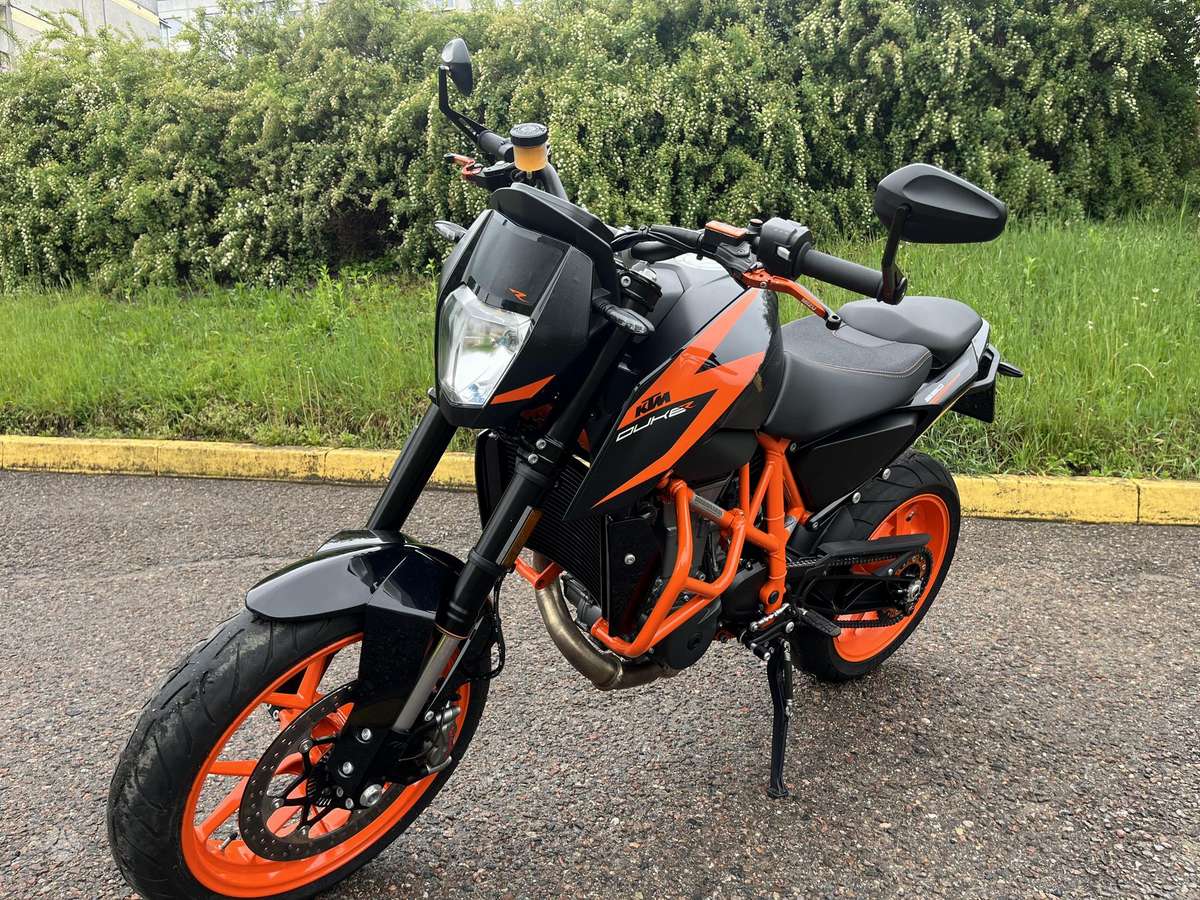 KTM Duke 690cc, supermoto