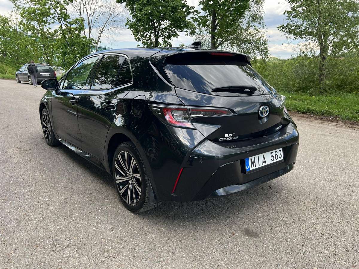 Toyota Corolla - 4