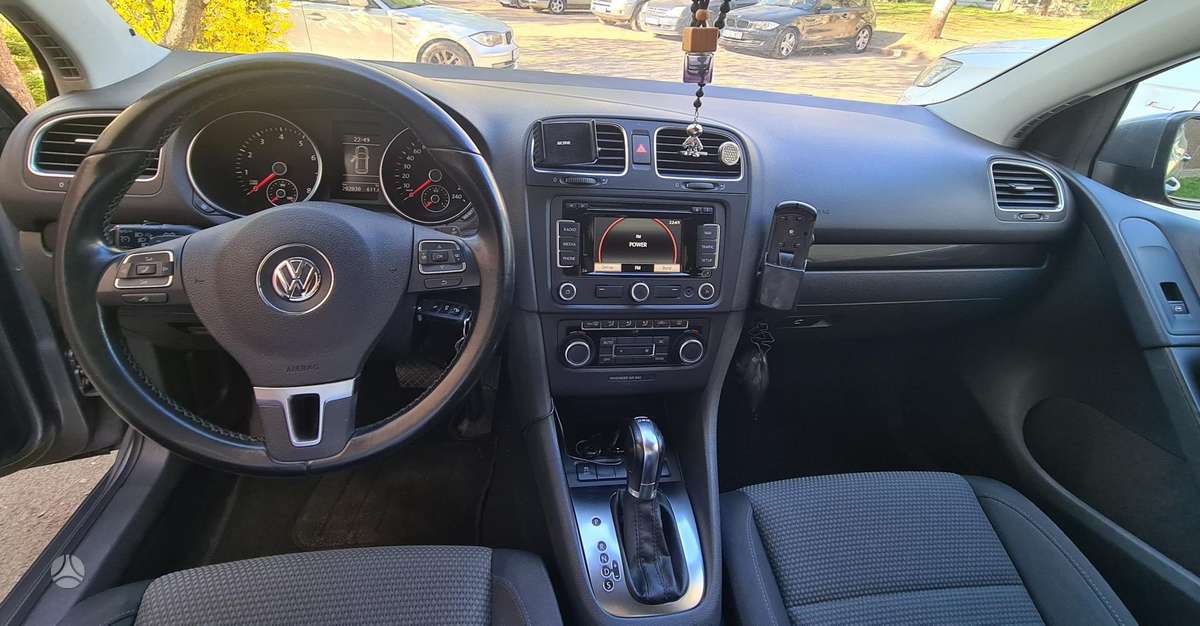 Volkswagen Golf - 12