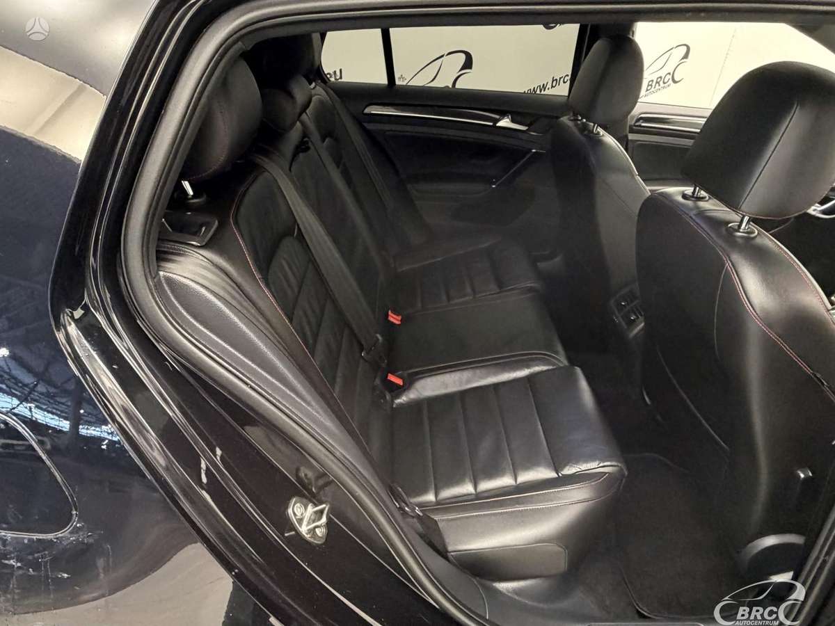 Volkswagen Golf, 2.0 l., hečbekas