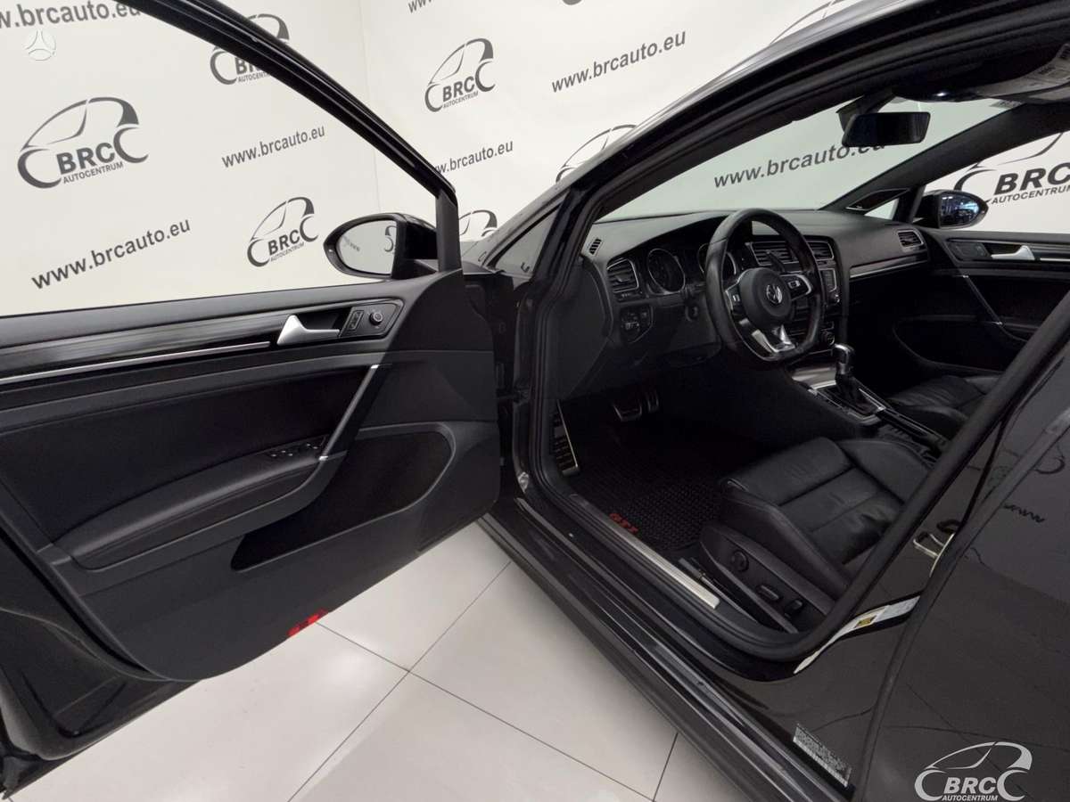 Volkswagen Golf, 2.0 l., hečbekas