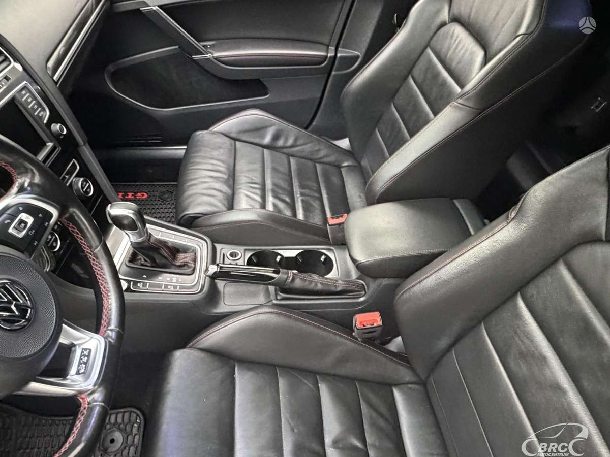 Volkswagen Golf, 2.0 l., hečbekas