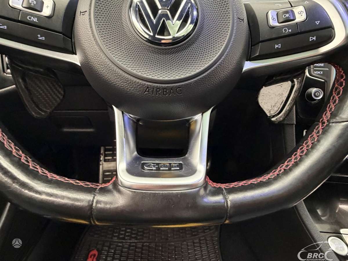 Volkswagen Golf, 2.0 l., hečbekas