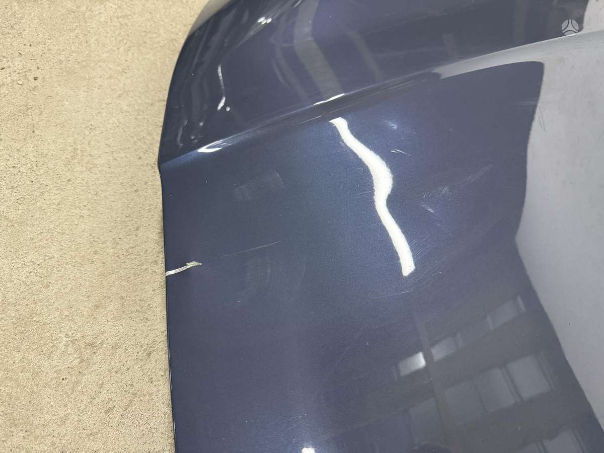 BMW 1 serija hood (front, rear)