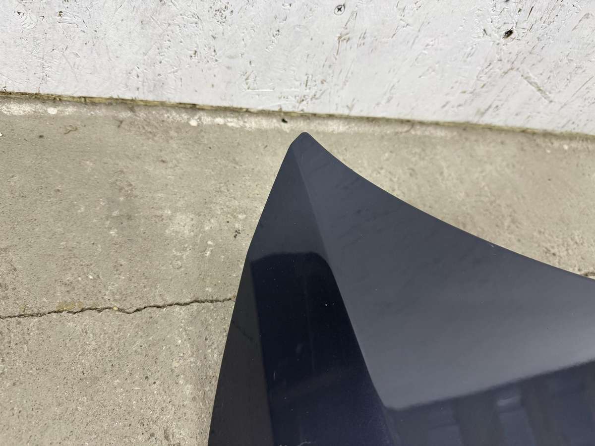 BMW 1 serija hood (front, rear)