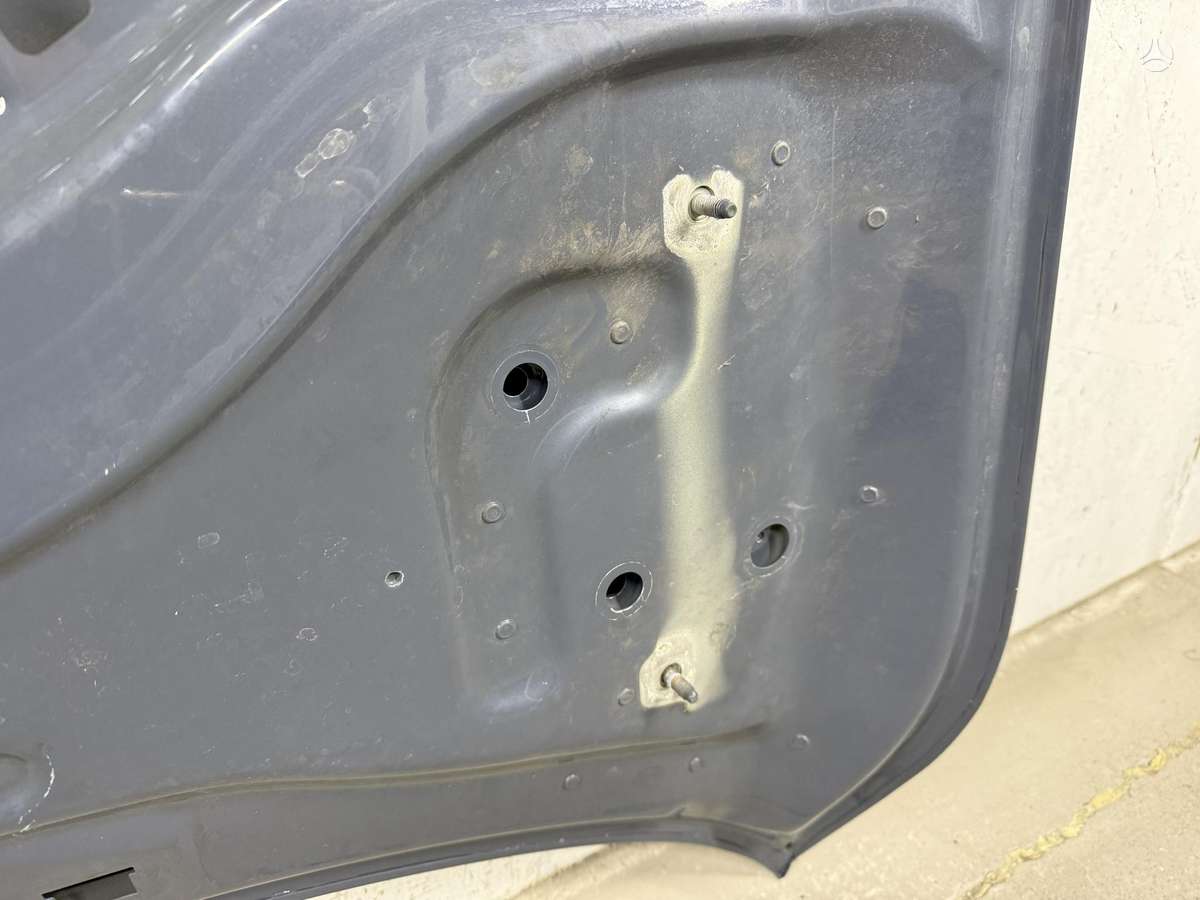 BMW 1 serija hood (front, rear)