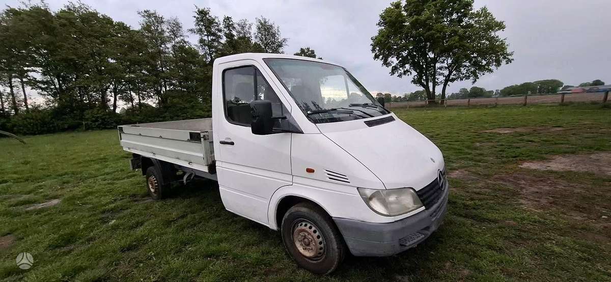 Mercedes-Benz SPRINTER, preču