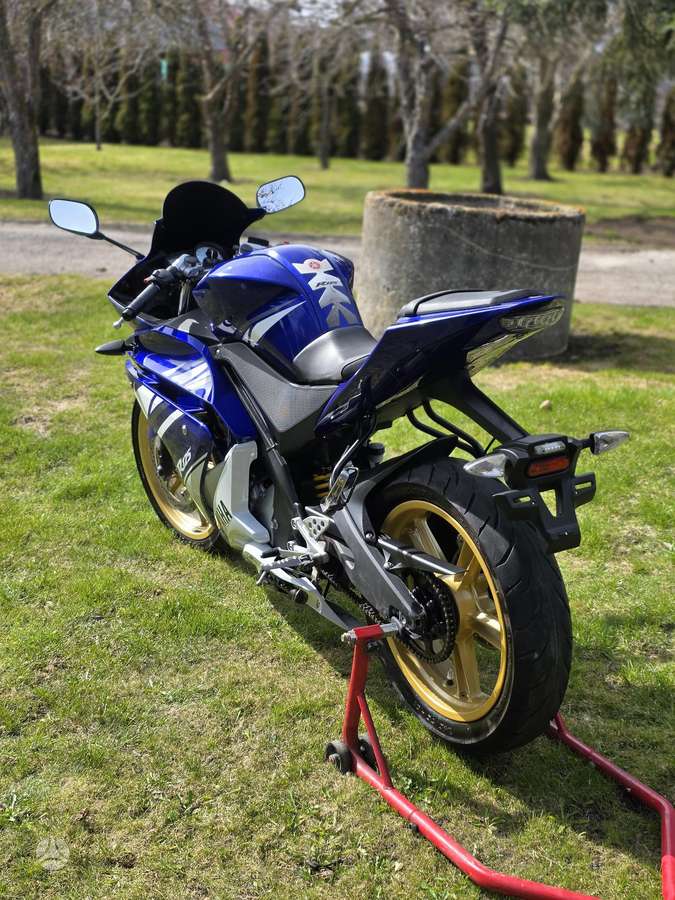 Yamaha YZF 125cc, superbikes