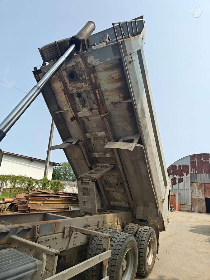 Renault Premium 370.26, самосвалы