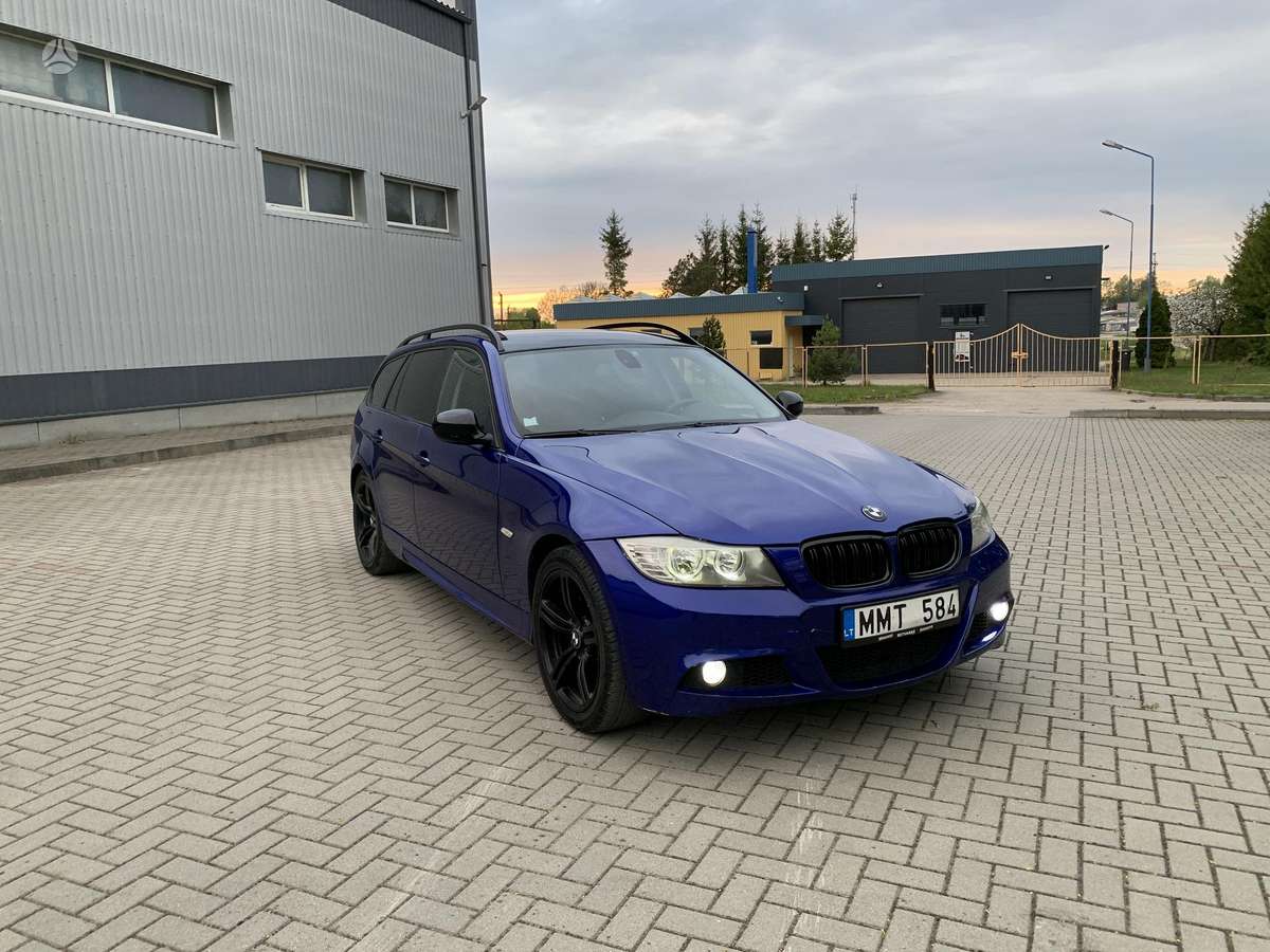 BMW 318, Универсал