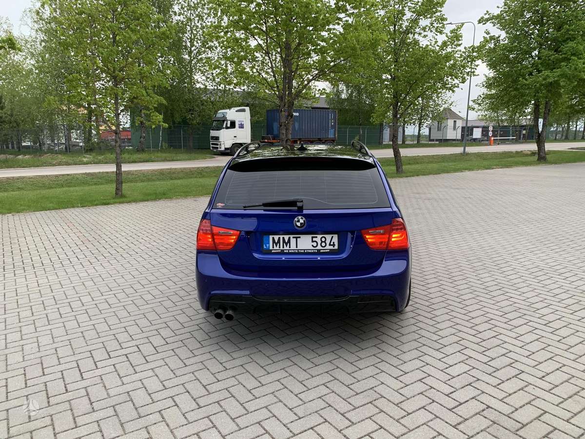 BMW 318, Универсал