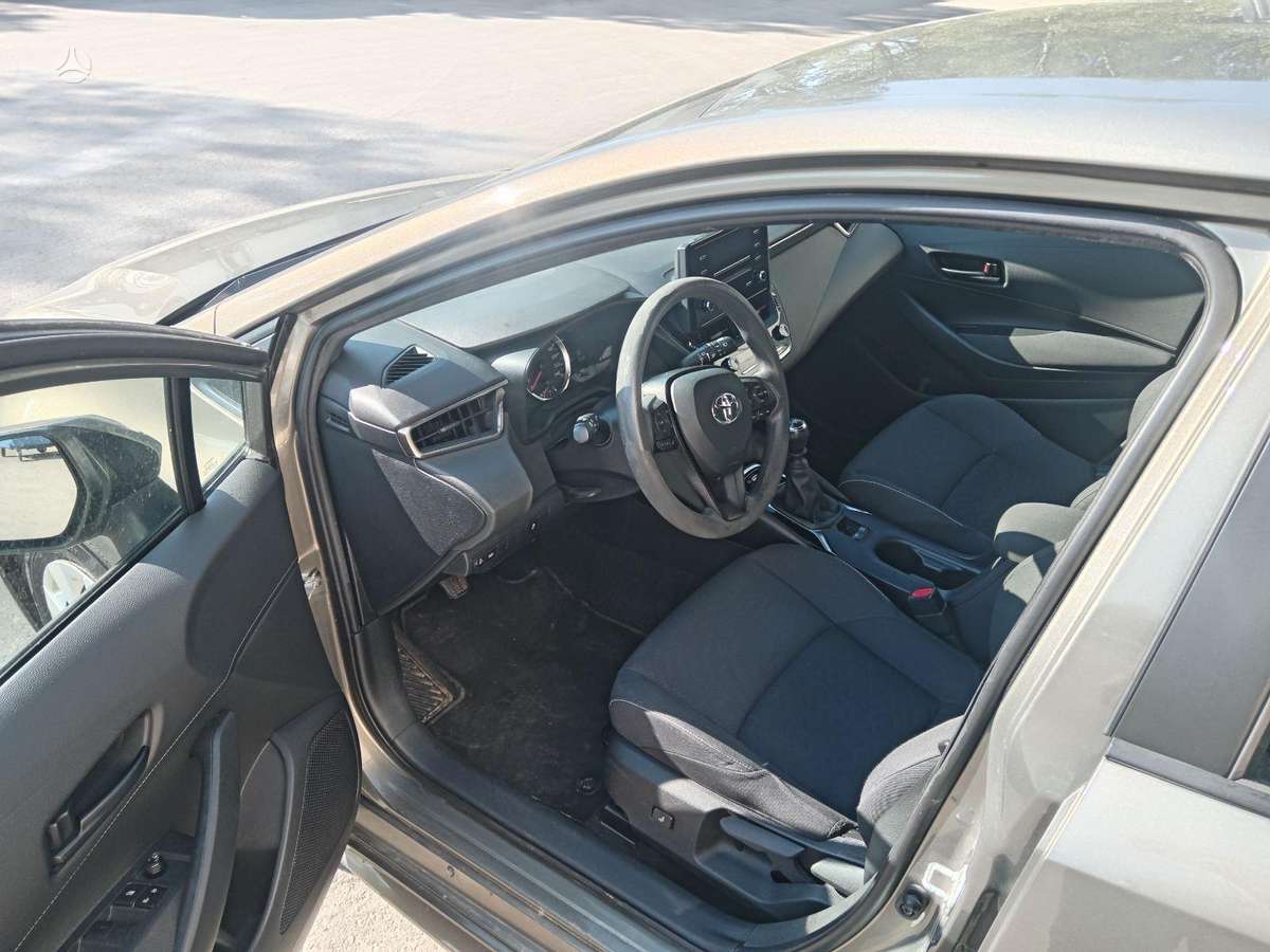 Toyota Corolla, 1.2 l., hatchback