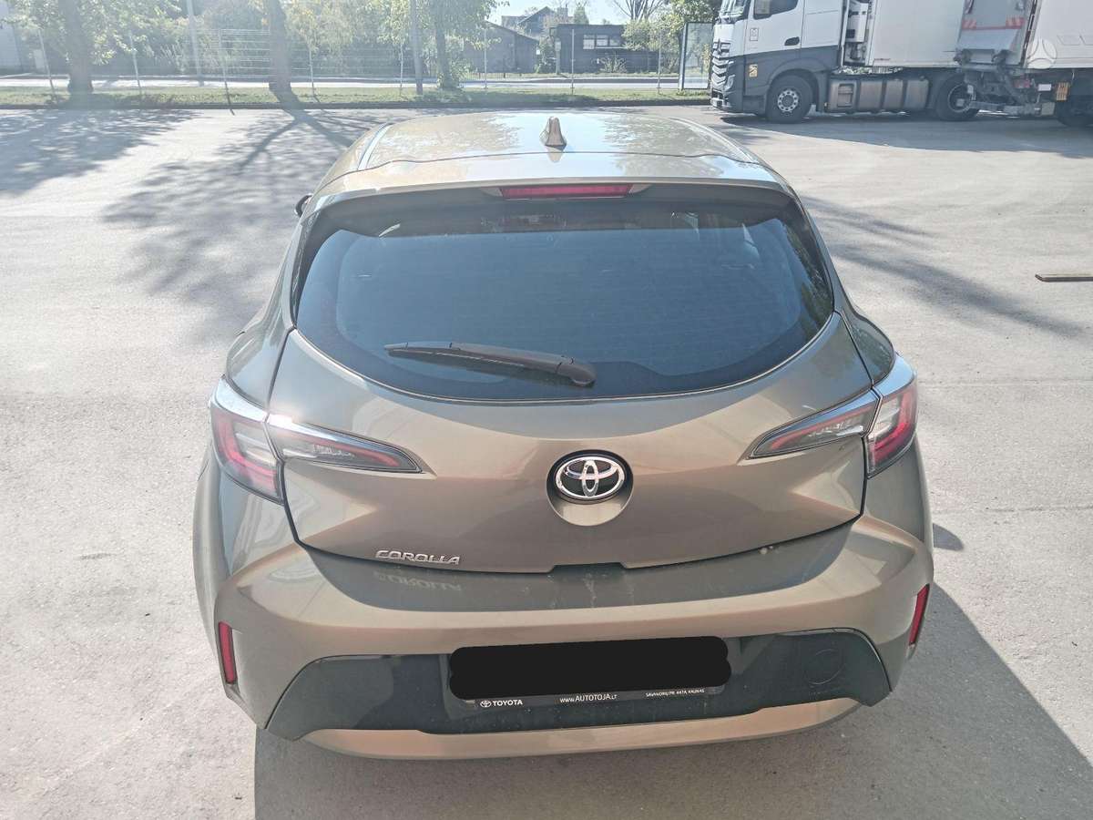 Toyota Corolla, 1.2 l., hatchback