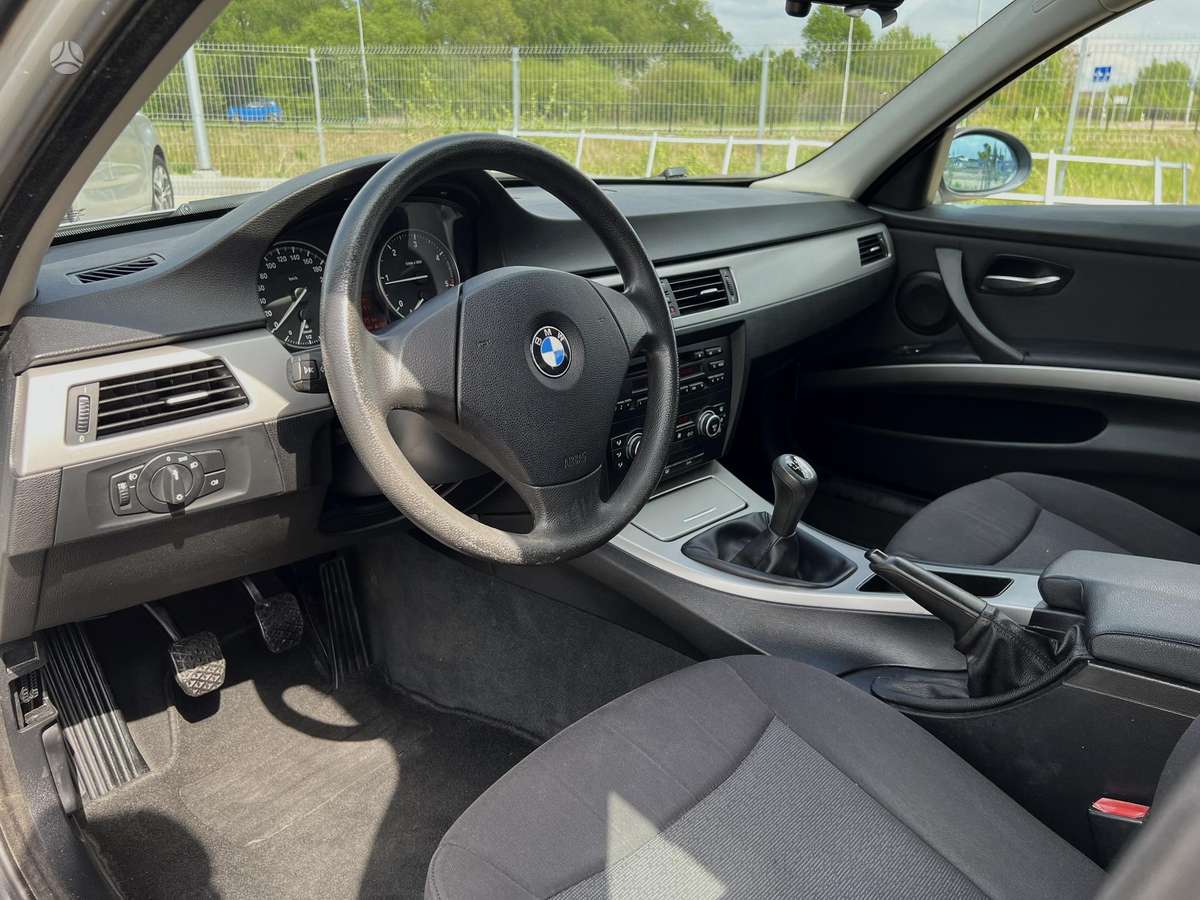 BMW 320, 2.0 l., Седан