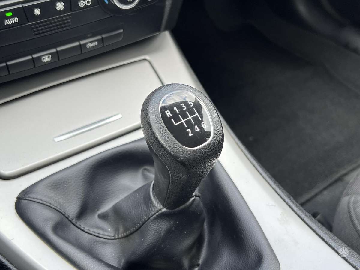 BMW 320, 2.0 l., Седан