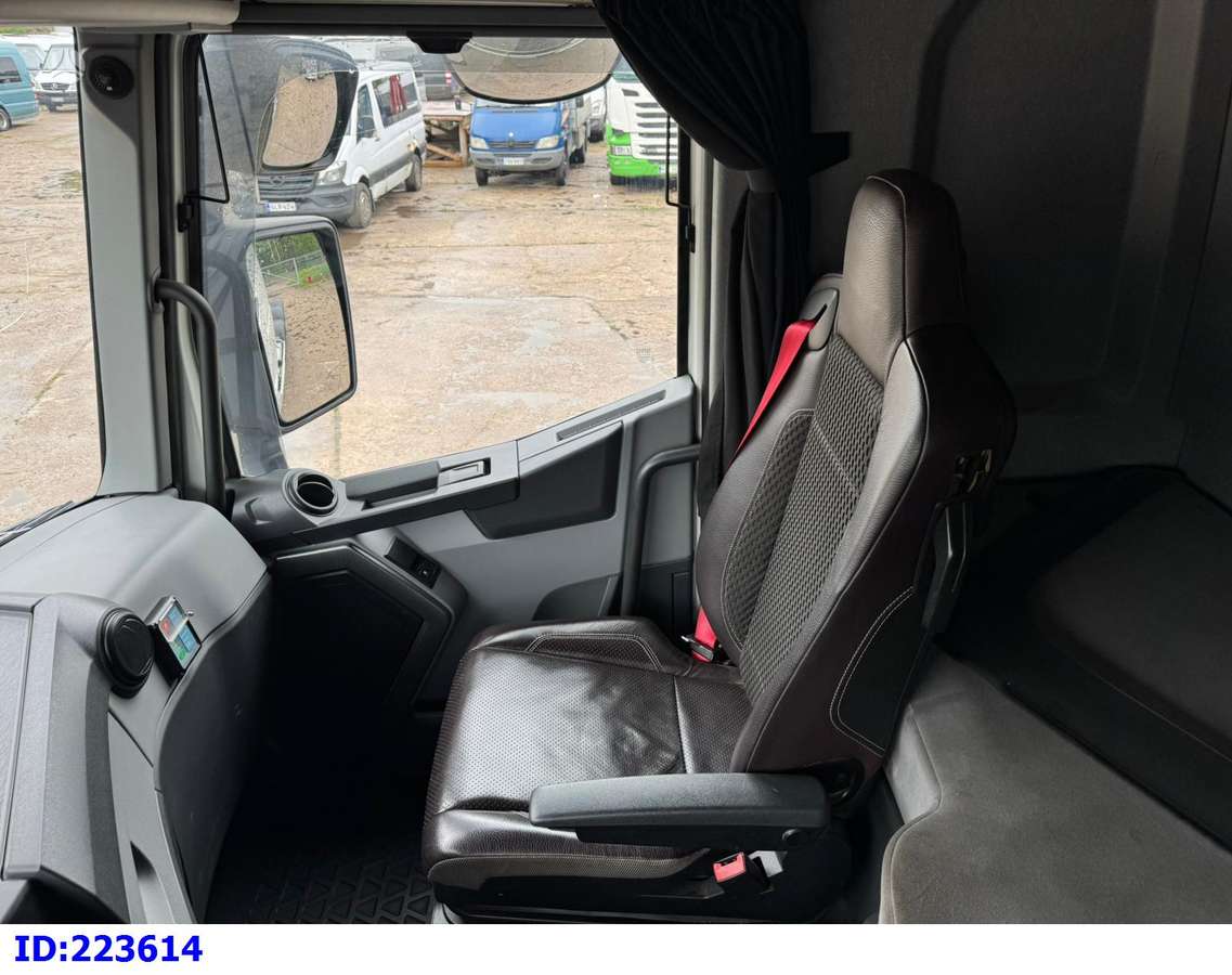 Renault T 520 8x2 (Steering axle), шасси