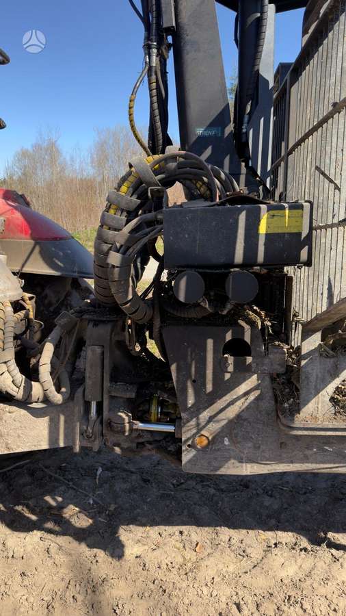 Valtra T144, forest tractors
