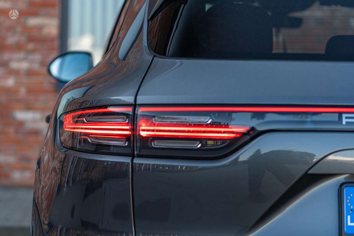 Porsche Cayenne - 6