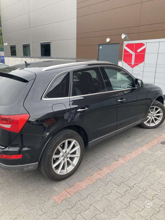 Audi Q5, 2.0 l., Внедорожник / Кроссовер