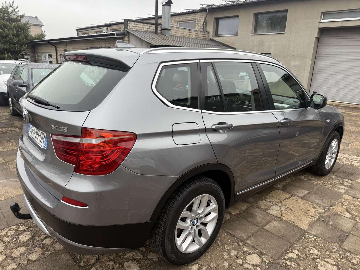 BMW X3, 2.0 l., off-road / crossover