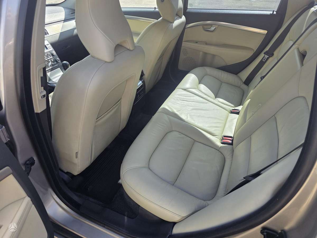 Volvo V70 - 9