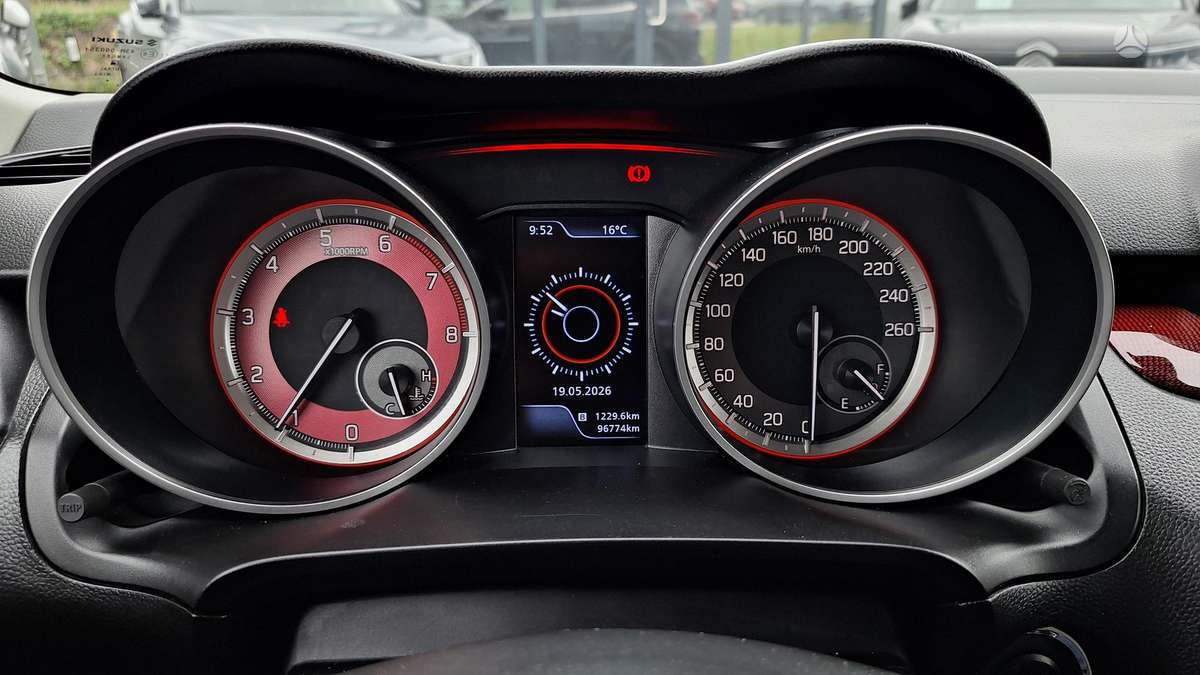 Suzuki Swift, 1.4 l., Хэтчбек