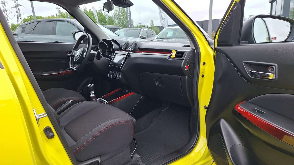 Suzuki Swift, 1.4 l., Хэтчбек