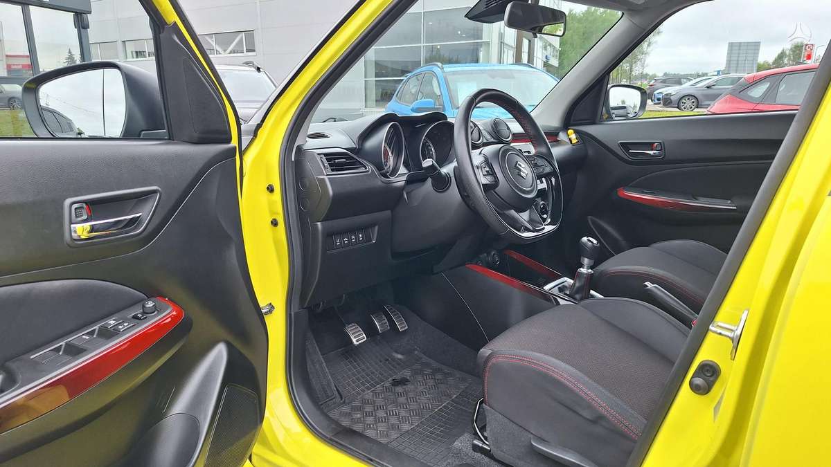 Suzuki Swift, 1.4 l., Хэтчбек