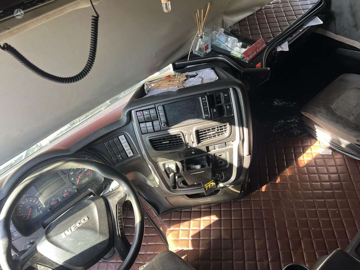 Iveco Stralis, 2 guļamvietas