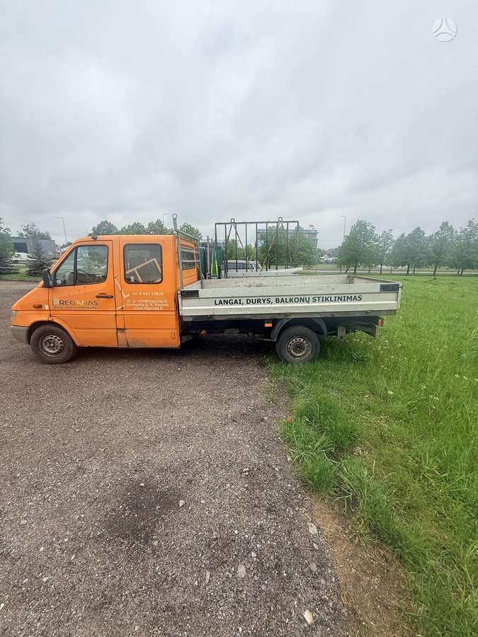 Mercedes-Benz 313 CDI, dropside trucks