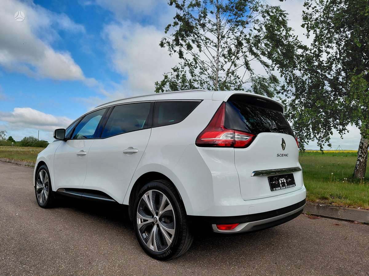 Renault Grand Scenic - 8