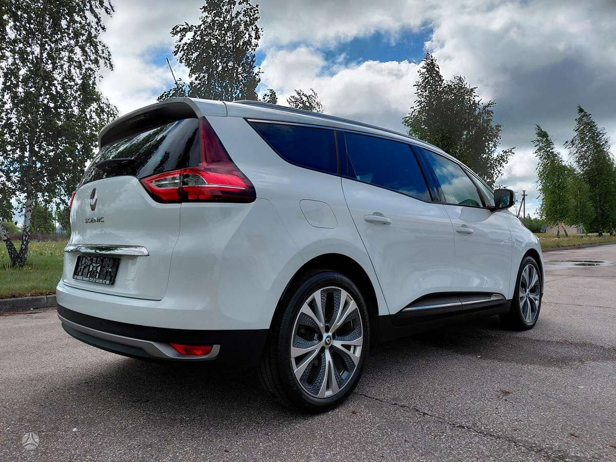Renault Grand Scenic - 10