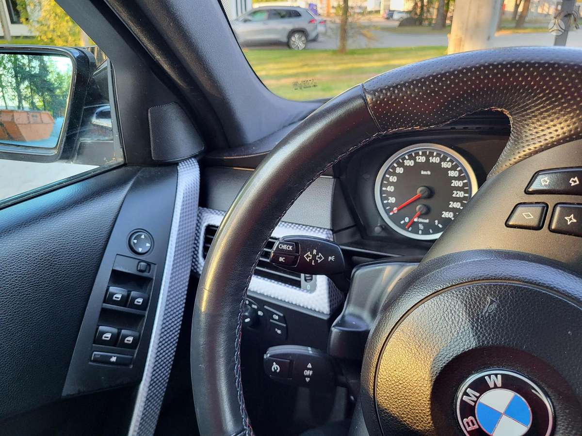 BMW 525, 2.5 l., Седан